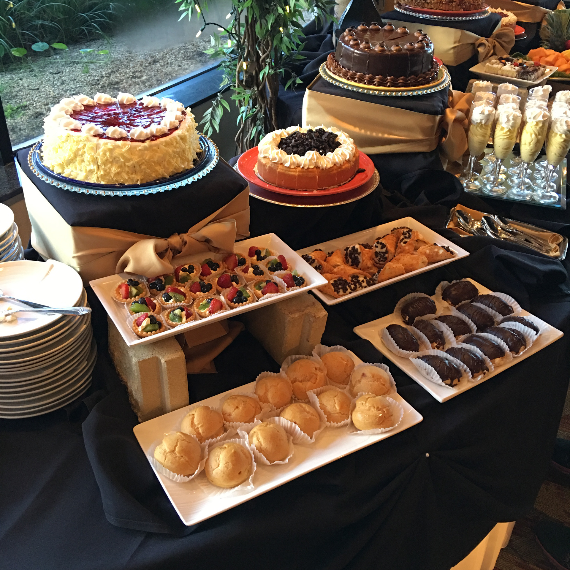 Delecious cakes on the table