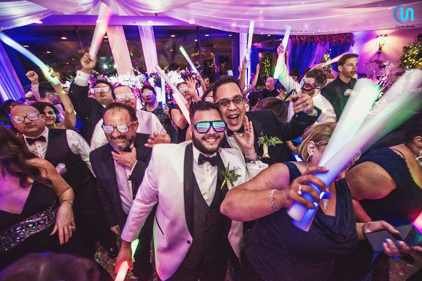 A bunch of people celebrating